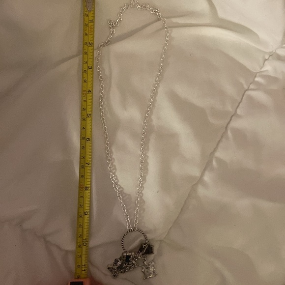 SILVER CHRISTMAS NECKLACE NEVER WORN - Picture 3 of 3